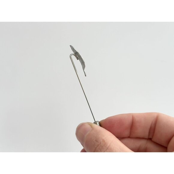 Leaf Shaped Silver Textured Toned Vintage Stick Pin | Hat Pin | Lapel Pin - Picture 5 of 10